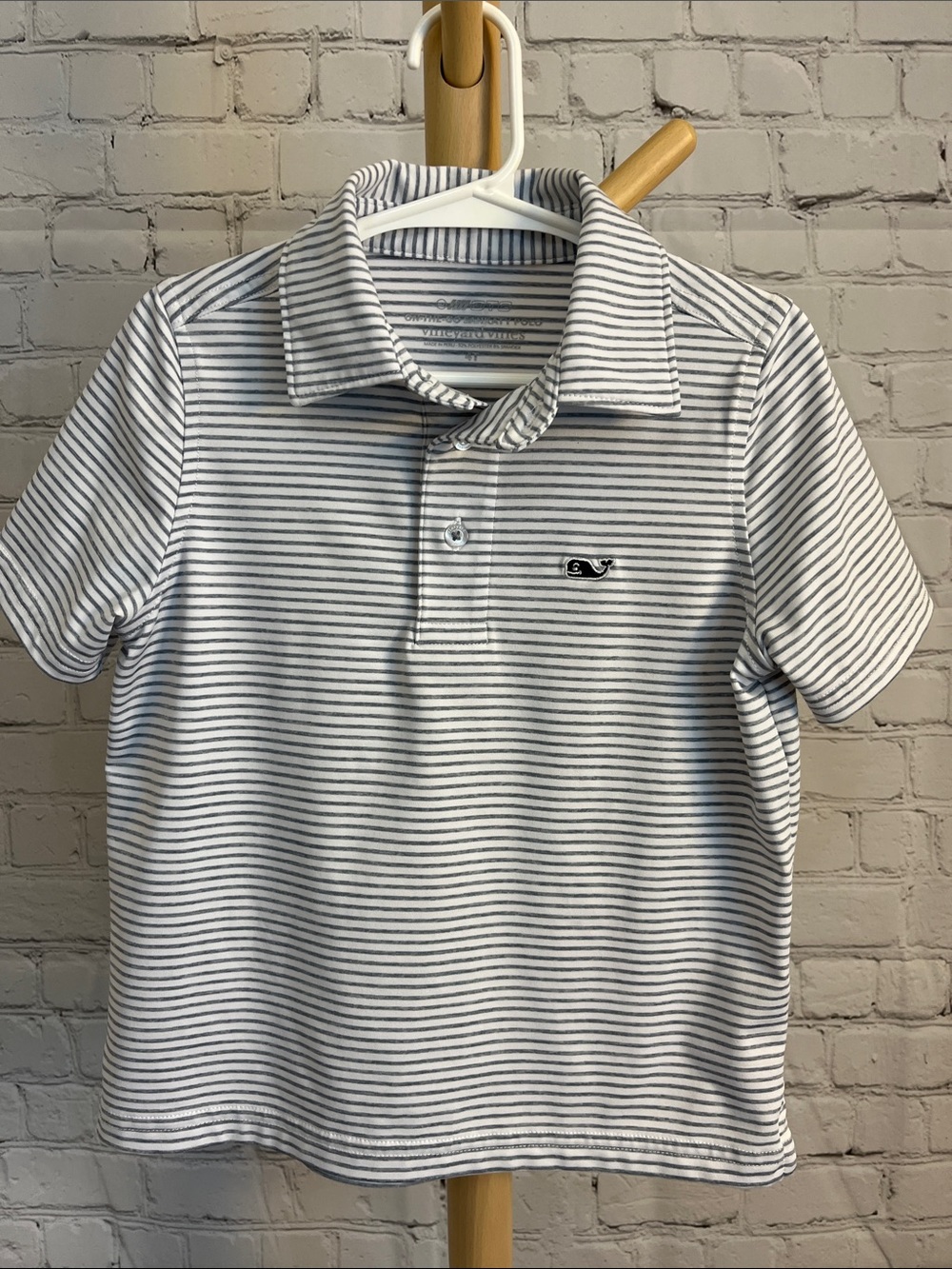 ⭐️⭐️PICK 5 / $20 Vineyard Vines White Polo with Stripes